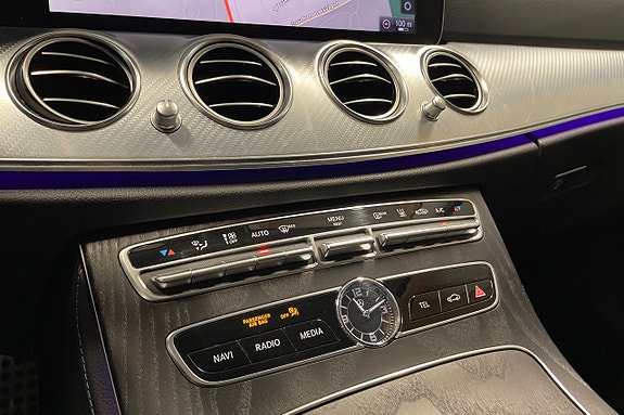 Mercedes-Benz E200 20 of 28
