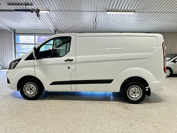 Ford Transit Custom 10 of 24