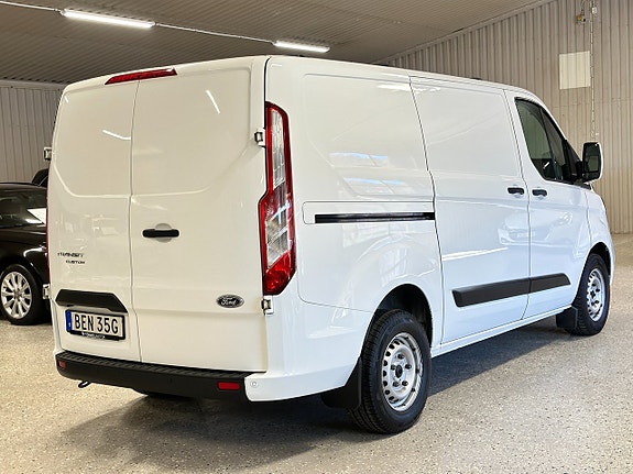 Ford Transit Custom 6 of 24