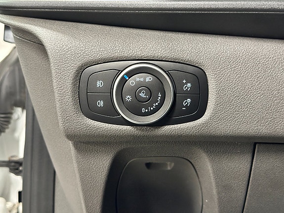 Ford Transit Custom 14 of 24