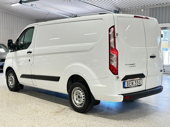 Ford Transit Custom 9 of 24