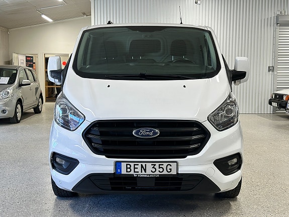 Ford Transit Custom 3 of 5