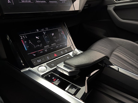 Audi e-tron 24 of 30