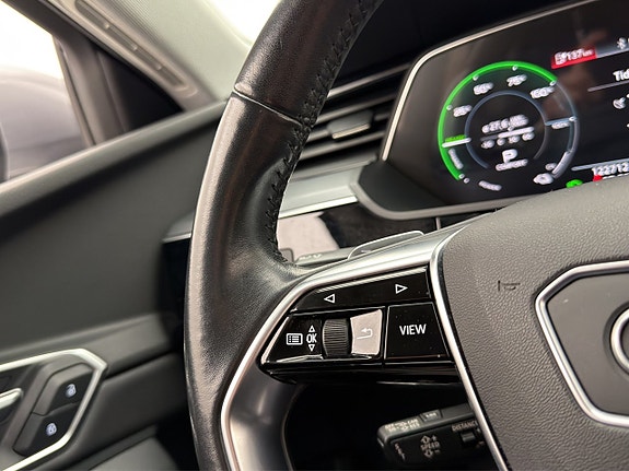 Audi e-tron 14 of 30