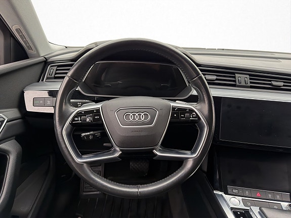 Audi e-tron 12 of 30