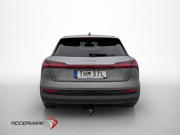 Audi e-tron 8 of 30