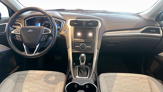 Ford Mondeo 4 of 5