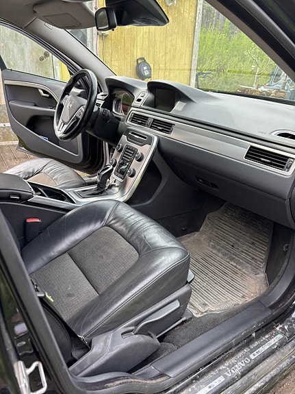 Volvo V70 5 of 6