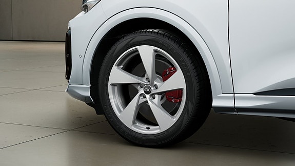 Audi Q5 6 of 11