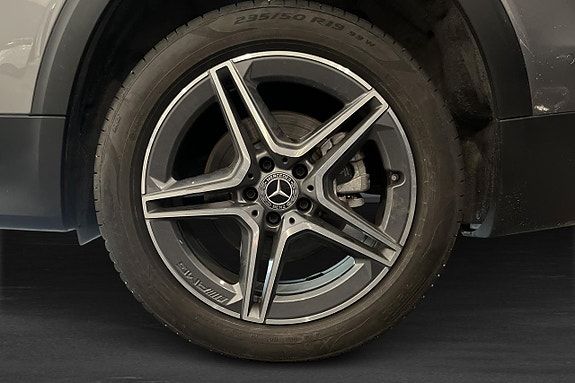 Mercedes-Benz GLB200 12 of 19