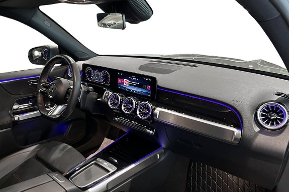 Mercedes-Benz GLB200 11 of 19