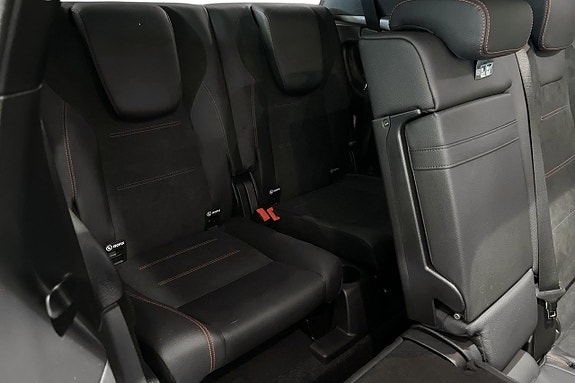 Mercedes-Benz GLB200 17 of 19