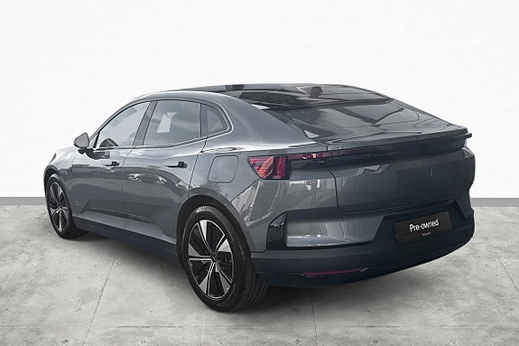 Polestar 4 7 of 19