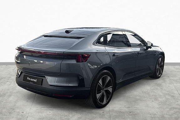 Polestar 4 8 of 19