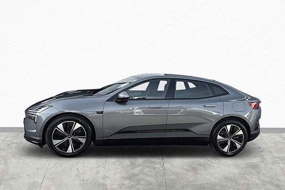 Polestar 4 2 of 19