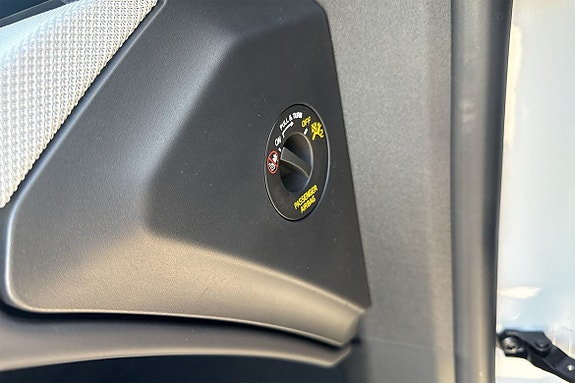 Polestar 4 15 of 20