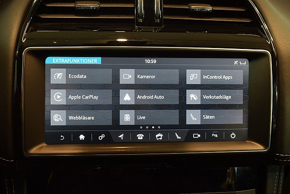 Jaguar F-PACE 18 of 29