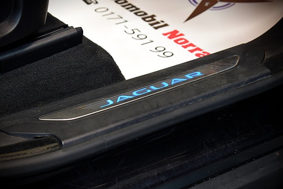 Jaguar F-PACE 27 of 29