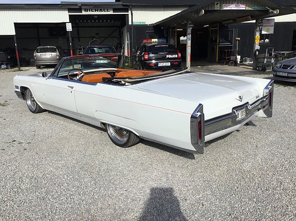 Cadillac Deville 19 of 30