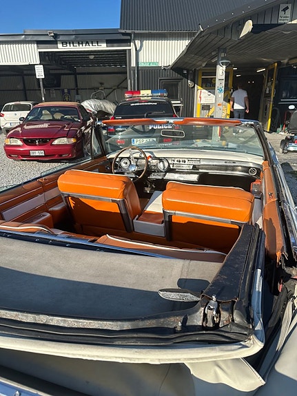 Cadillac Deville 3 of 30