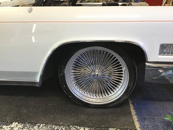 Cadillac Deville 24 of 30