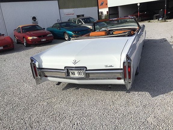 Cadillac Deville 20 of 30