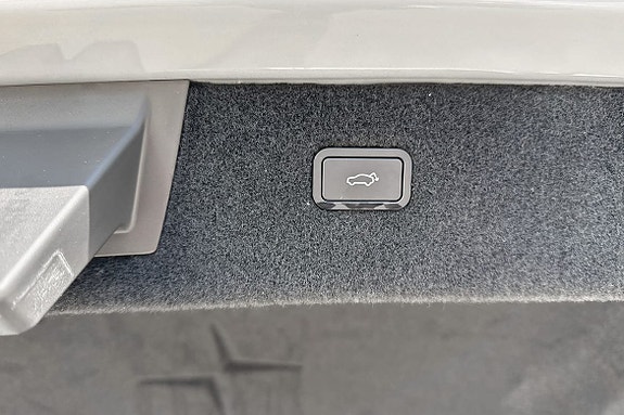 Polestar 4 18 of 20