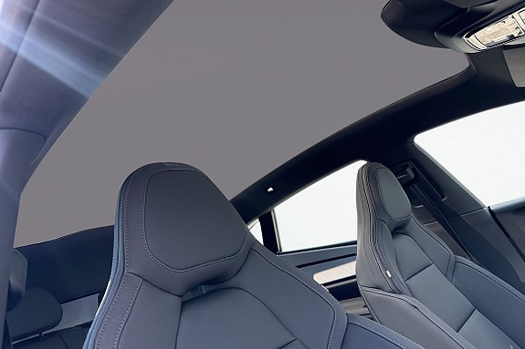 Polestar 4 17 of 20
