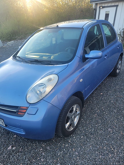 Nissan Micra 2 of 5