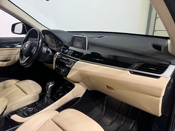 BMW X1 4 of 5