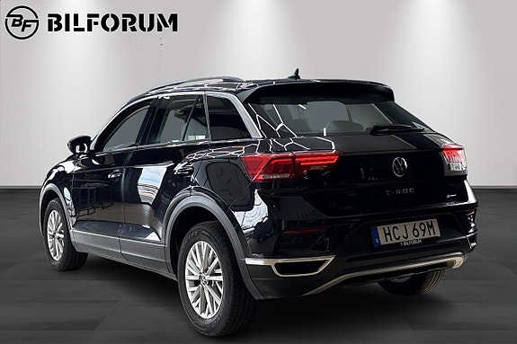 Volkswagen T-Roc 4 of 16