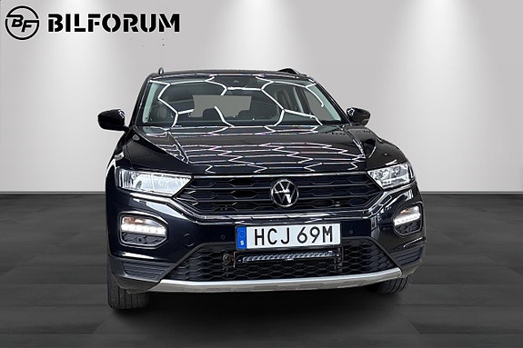 Volkswagen T-Roc 3 of 16