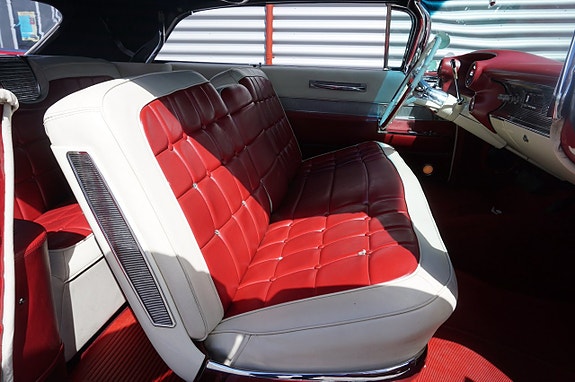 Cadillac Convertible 20 of 25