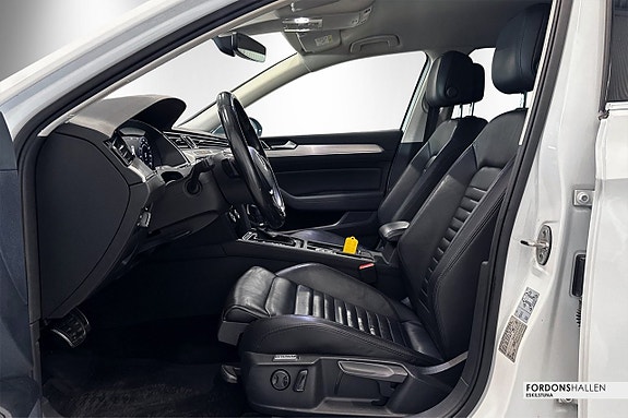 Volkswagen Passat Alltrack 13 of 27