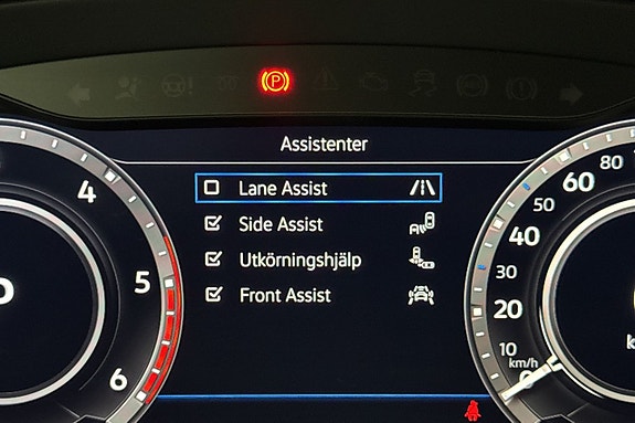 Volkswagen Passat Alltrack 19 of 27