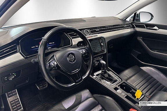 Volkswagen Passat Alltrack 12 of 27