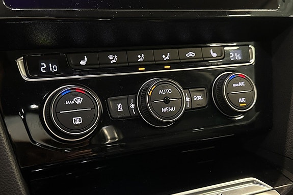 Volkswagen Passat Alltrack 23 of 27