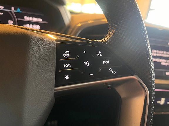 Audi Q4 e-tron 16 of 22
