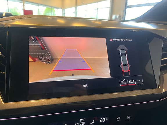 Audi Q4 e-tron 12 of 22
