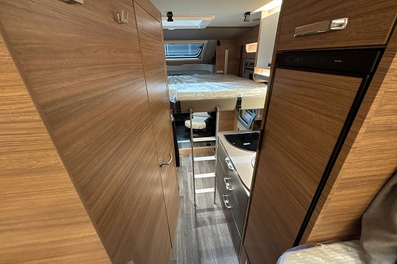 Weinsberg CaraSuite 650 MEG Edition Spicy 14 of 17