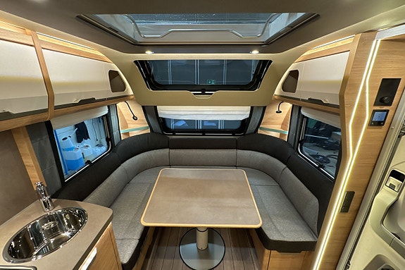 Knaus SÜDWIND BLACK SELECTION 580 UK 8 of 16