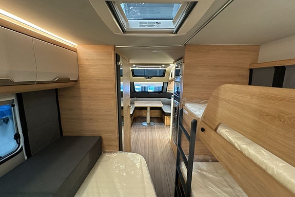 Knaus SÜDWIND BLACK SELECTION 580 UK 15 of 16