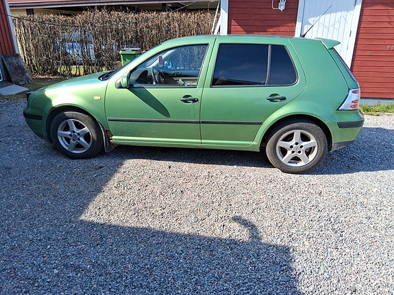 Volkswagen Golf IV 3 of 5