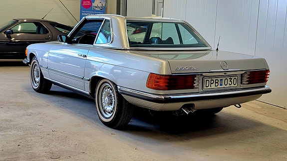 Mercedes-Benz SL350 5 of 5