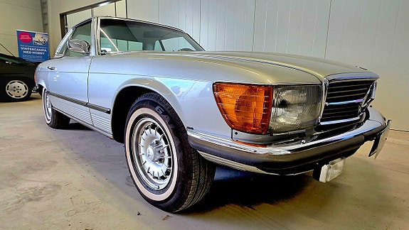 Mercedes-Benz 350 SL 10 of 27