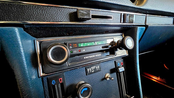 Mercedes-Benz 350 SL 20 of 27