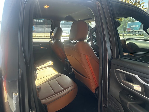 Dodge RAM 1500 9 of 21