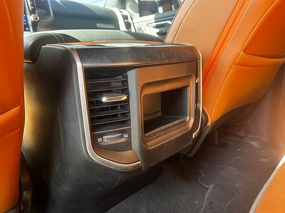 Dodge RAM 1500 12 of 21