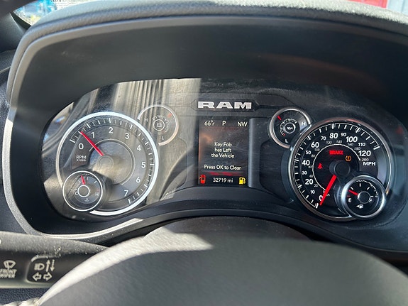Dodge RAM 1500 19 of 21