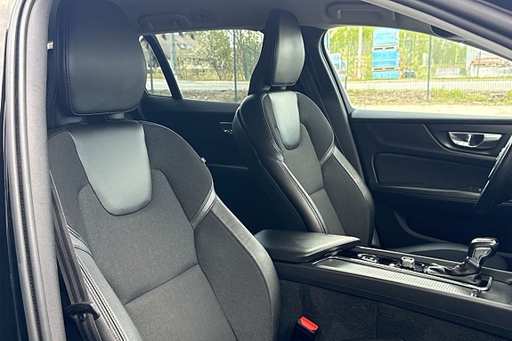 Volvo V60 Cross Country 17 of 28